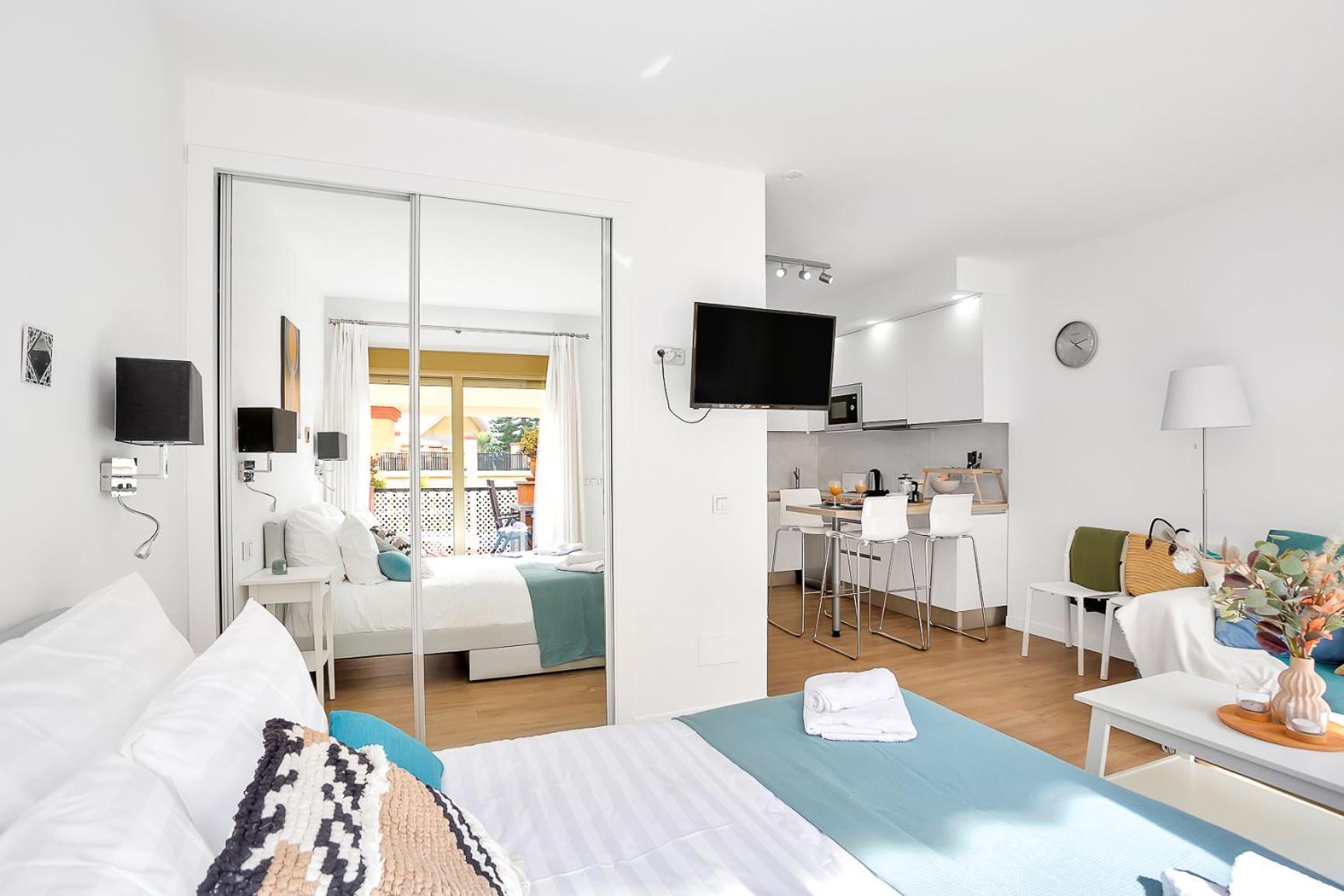 Modern Beach Apartment Romana Playa 723 In Marbella, Elviria Buitenkant foto