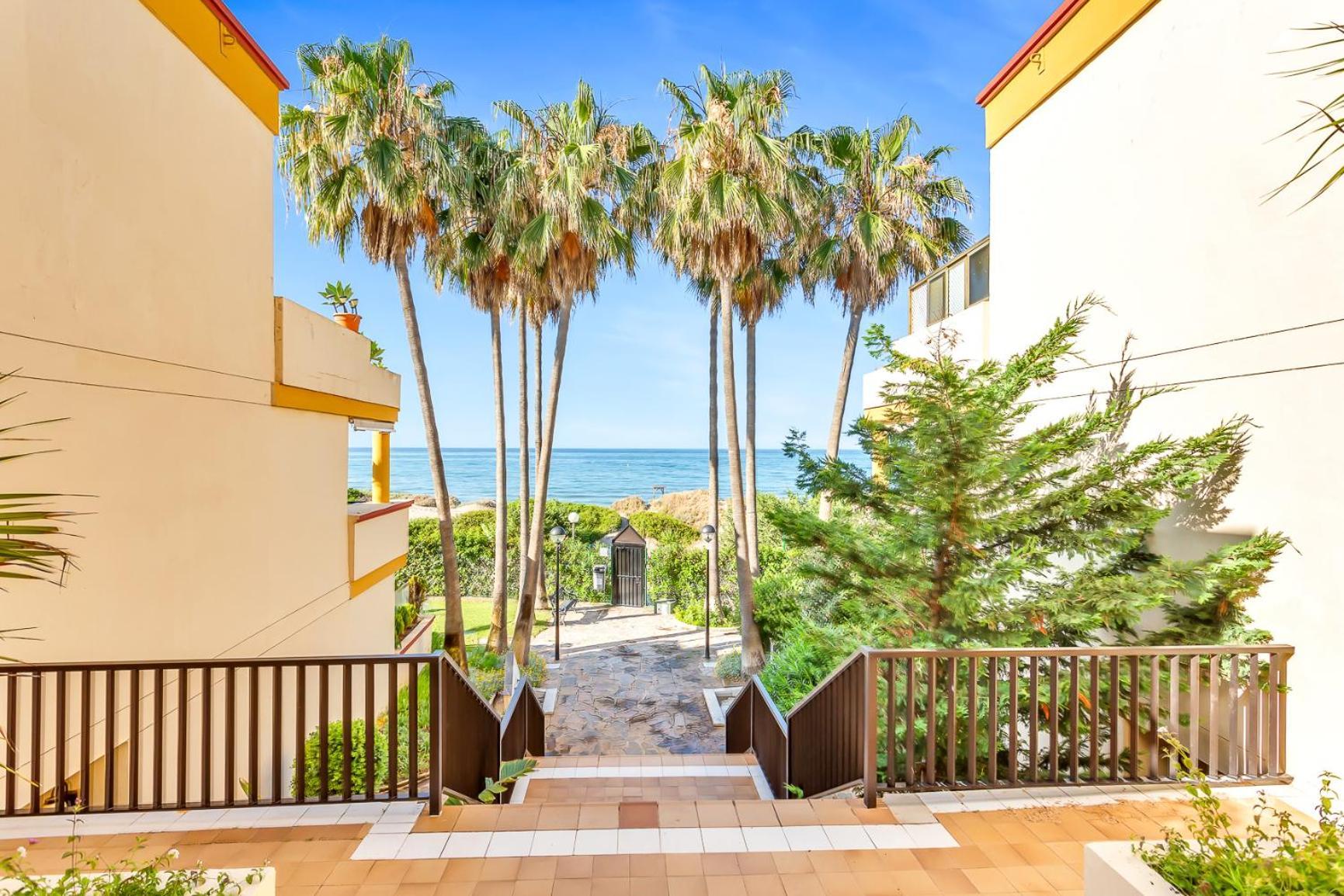 Modern Beach Apartment Romana Playa 723 In Marbella, Elviria Buitenkant foto