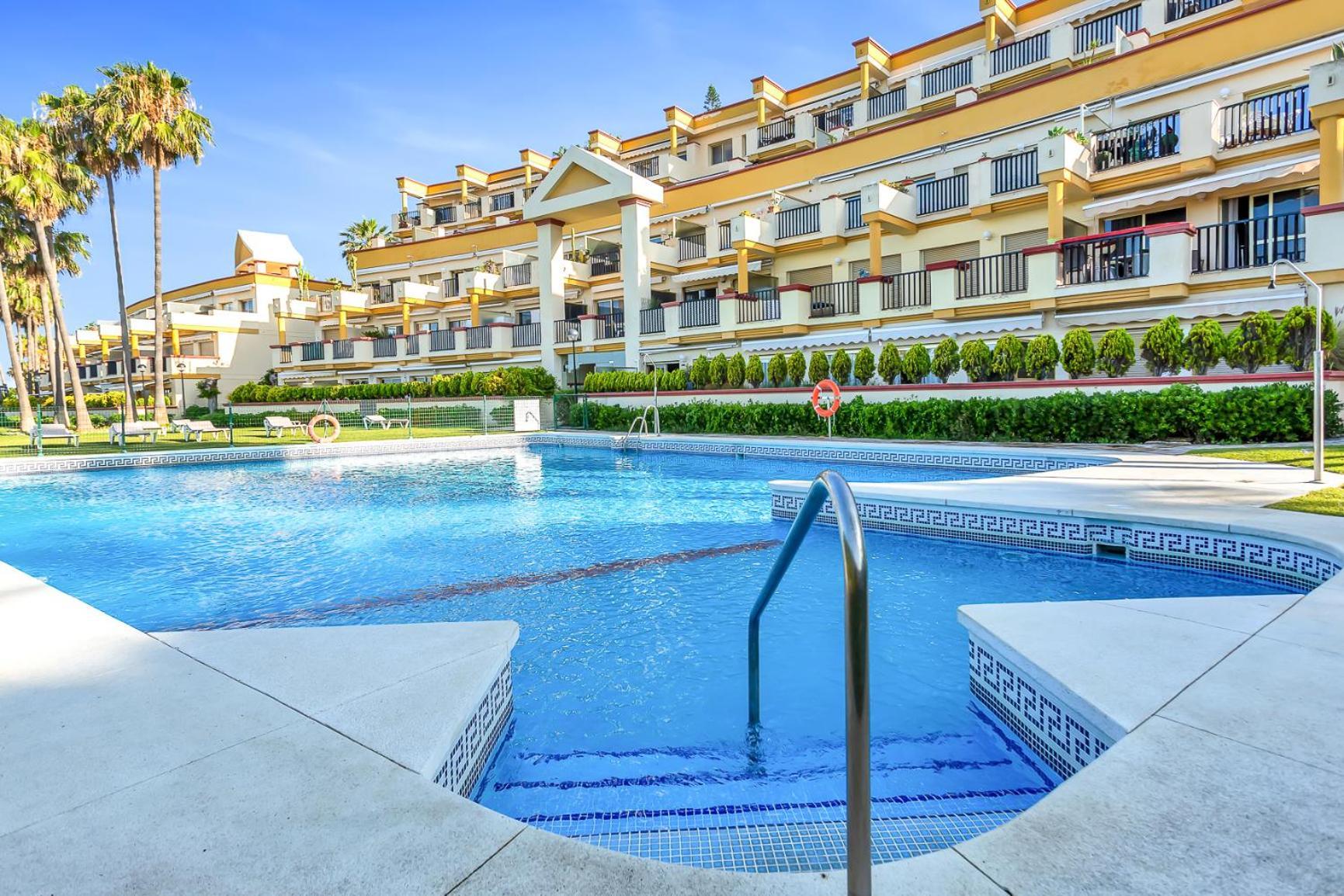 Modern Beach Apartment Romana Playa 723 In Marbella, Elviria Buitenkant foto